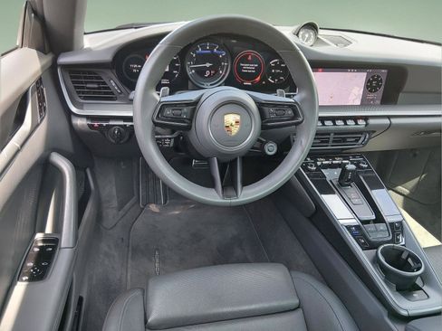 Used 2020 Porsche 911 Carrera RWD image 10
