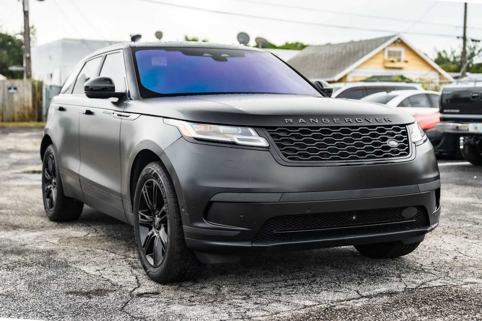 Used 2021 Land Rover Range Rover Velar S AWD/4WD image 2