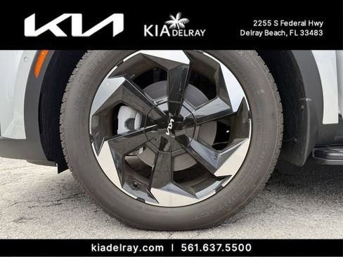 Used 2025 Kia Sorento SX Prestige AWD/4WD image 36