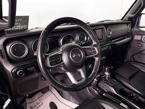 Used 2021 Jeep Wrangler Unlimited Sahara w/ Dual Top Group image 9