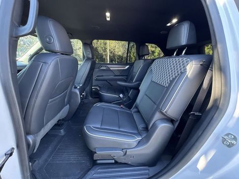 Used 2024 GMC Acadia Denali w/ Super Cruise Package image 26