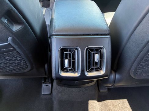 Used 2024 Kia Sorento S AWD/4WD image 24
