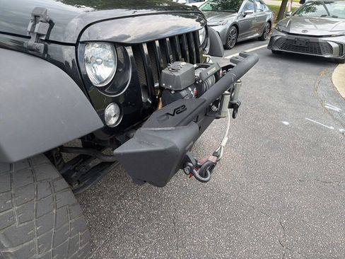 Used 2017 Jeep Wrangler Sport w/ Quick Order Package 23S AWD/4WD image 5