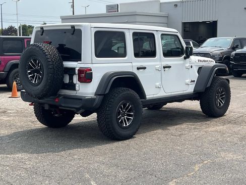Used 2024 Jeep Wrangler Unlimited Rubicon w/ XTREMEE 35" Tire Package AWD/4WD image 4