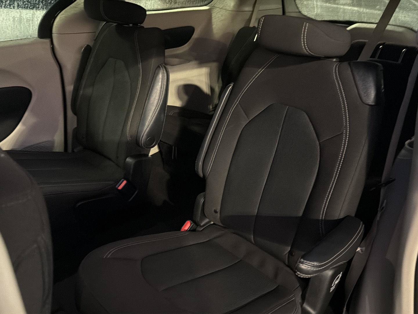 Used 2023 Chrysler Voyager LX FWD image 30