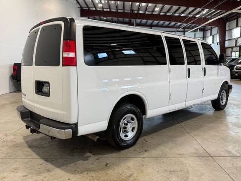 Used 2021 Chevrolet Express 3500 LT w/ LT Preferred Equipment Group RWD image 6