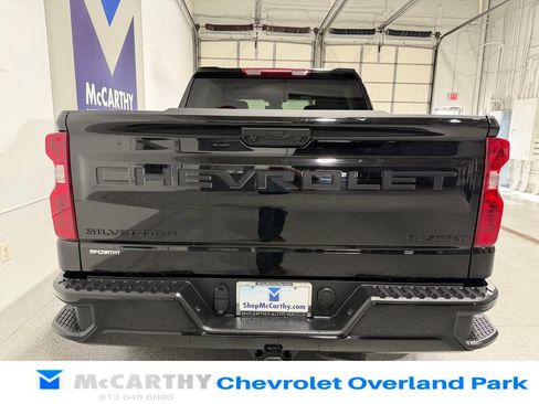 Used 2026 Chevrolet Silverado 1500 Custom w/ Turbomax Blackout Package AWD/4WD image 6