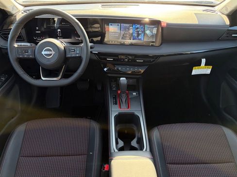New 2026 Nissan Kicks SR w/ SR Premium Package FWD image 27