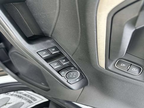 Used 2022 Ford Escape SE AWD/4WD image 10