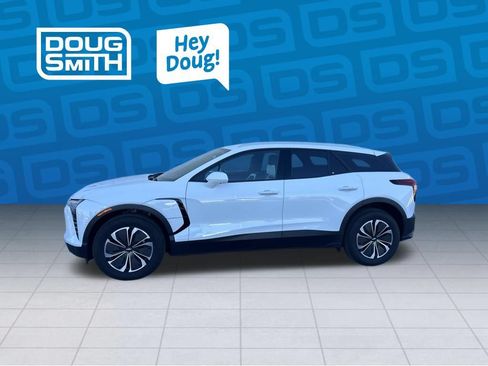 Used 2024 Chevrolet Blazer EV LT AWD/4WD image 2