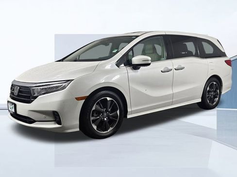 Used 2023 Honda Odyssey Elite image 3