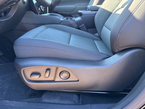 New 2026 GMC Terrain AT4 w/ LPO, Black Badging Package image 19