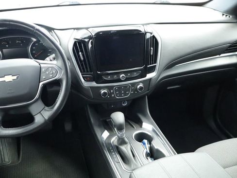 Used 2022 Chevrolet Traverse LT AWD/4WD image 25