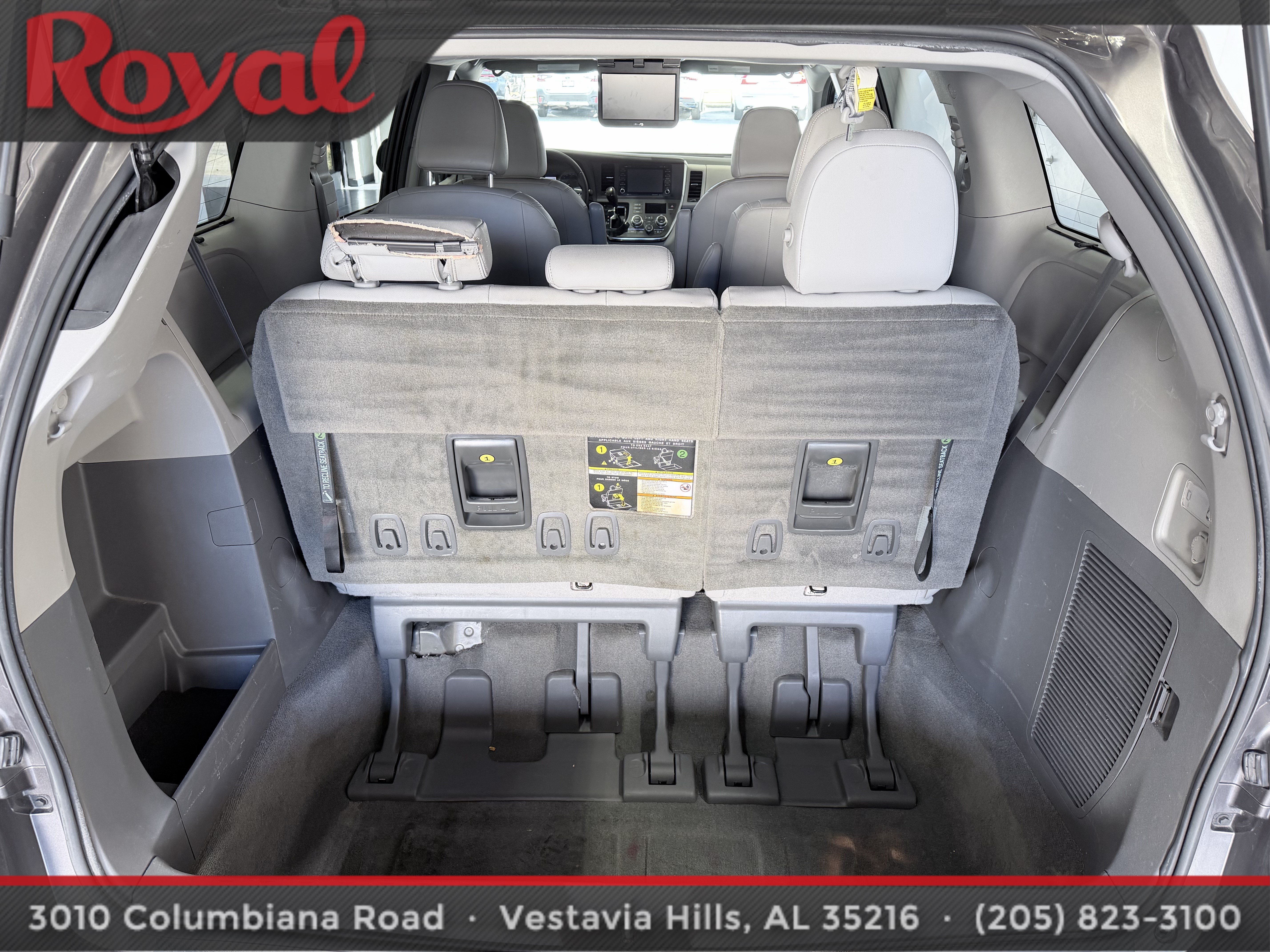 Used 2018 Toyota Sienna XLE w/ XLE Navigation Package FWD image 7