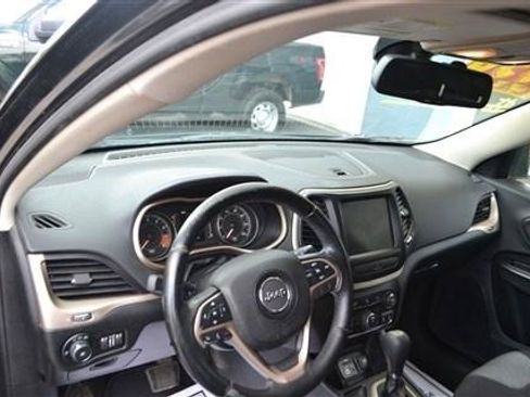 Used 2014 Jeep Cherokee Latitude FWD image 11