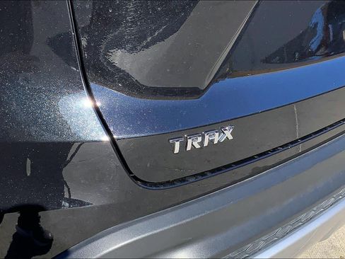 Used 2025 Chevrolet Trax LT w/ LT Convenience Package image 33