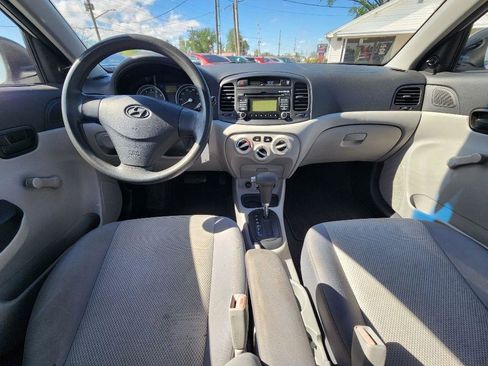 Used 2011 Hyundai Accent GLS image 13