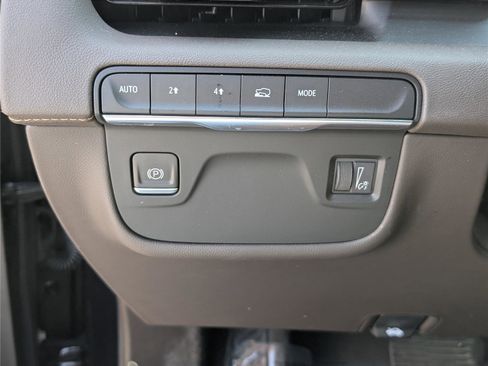 Used 2022 Cadillac Escalade Premium Luxury image 28