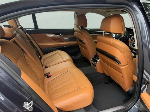 Used 2016 BMW 750i xDrive AWD/4WD image 22