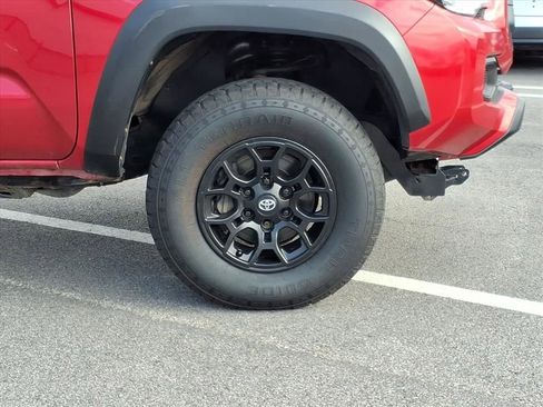 Certified 2022 Toyota Tacoma SR image 3