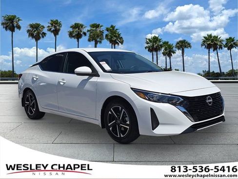 Certified 2025 Nissan Sentra SV image 1