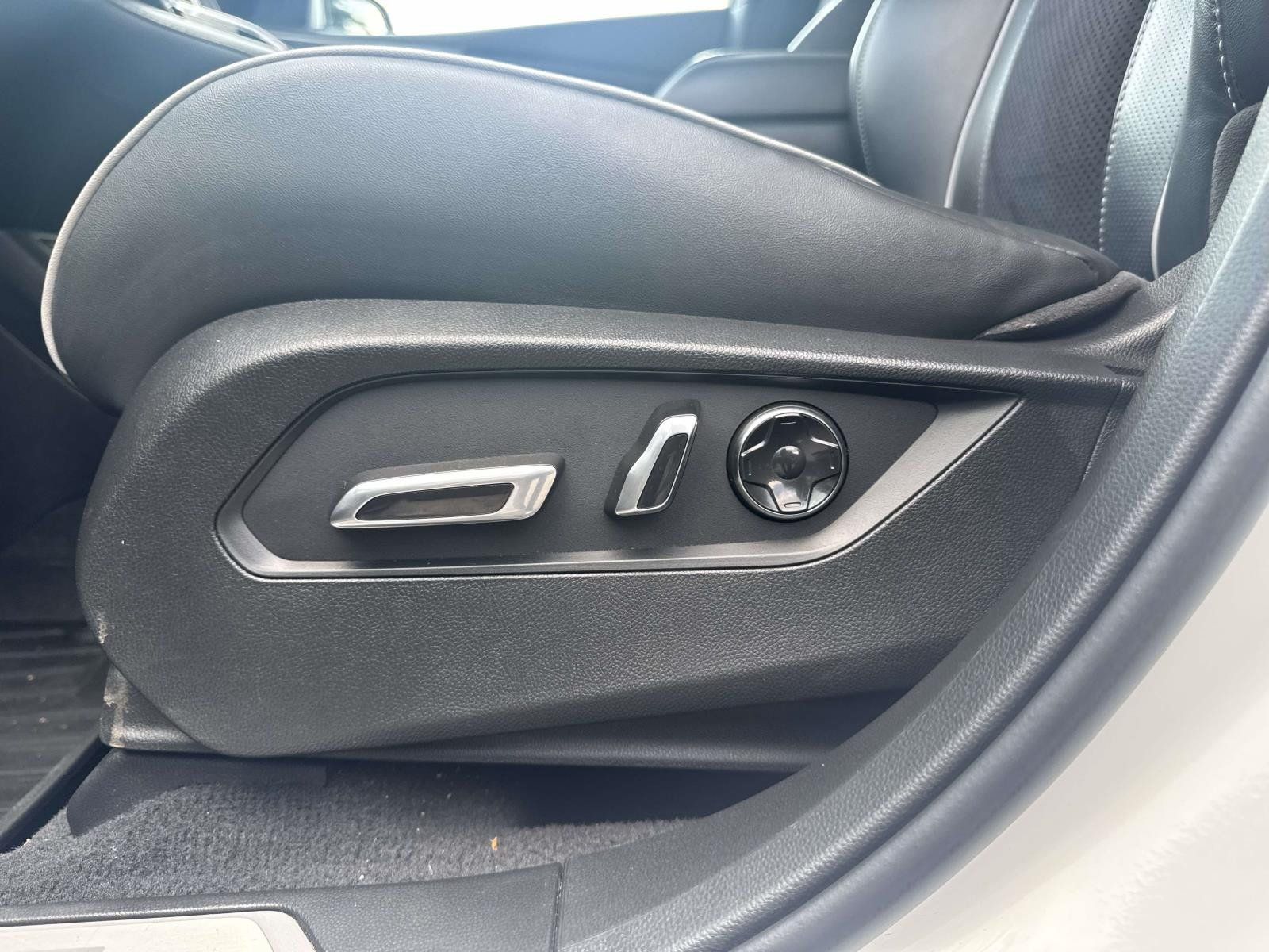 Used 2020 Acura RDX w/ Advance Package AWD/4WD image 16