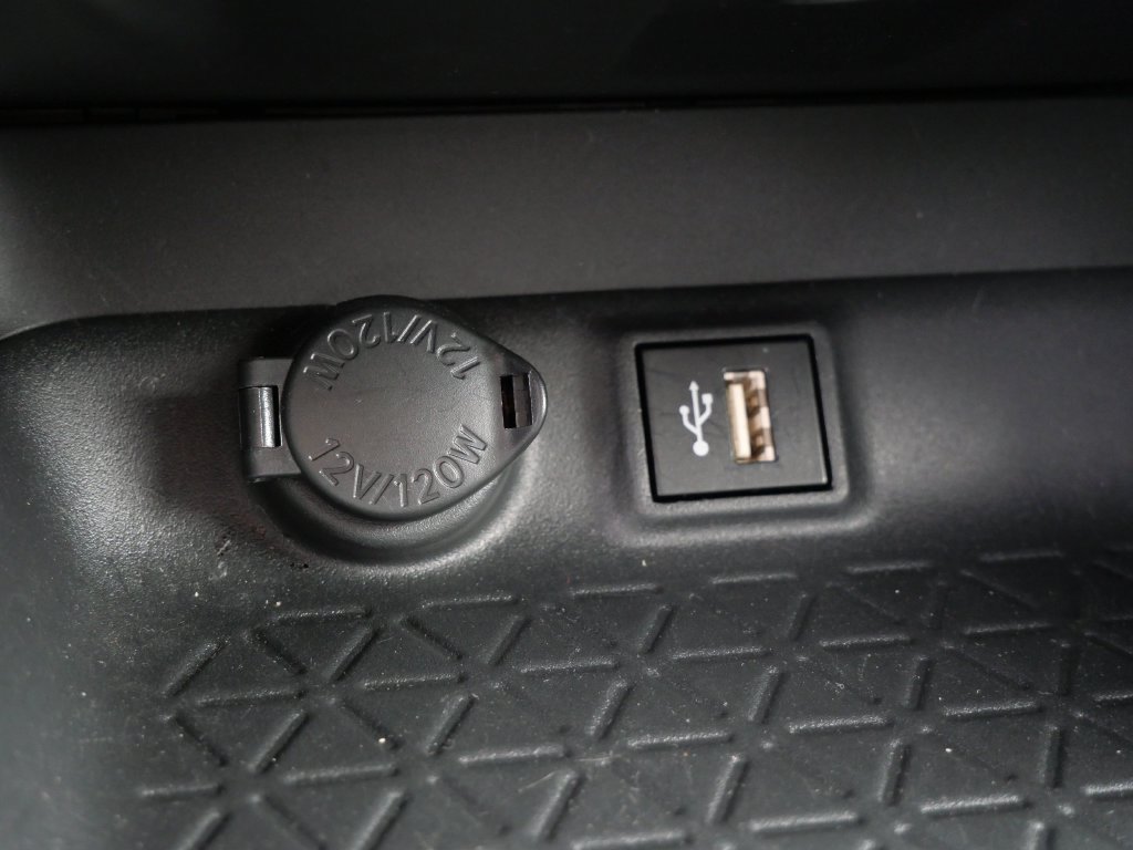 Certified 2025 Toyota RAV4 LE AWD/4WD image 21