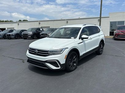 Used 2024 Volkswagen Tiguan SE