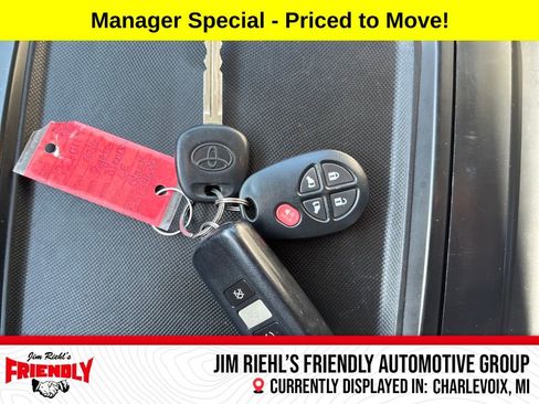 Used 2016 Toyota Sienna LE image 28