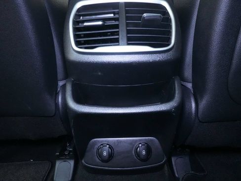Used 2019 Hyundai Santa Fe Limited AWD/4WD image 23