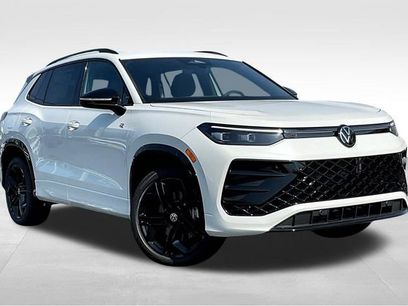 New 2025 Volkswagen Tiguan SE R-Line