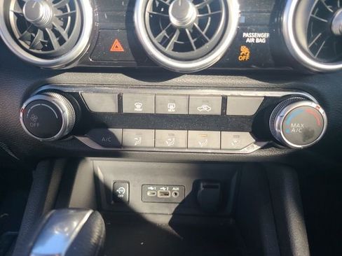 Used 2025 Nissan Sentra SV image 27