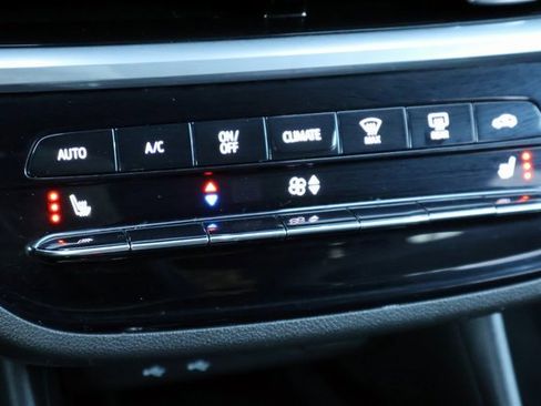 Used 2024 Buick Envista Avenir image 7