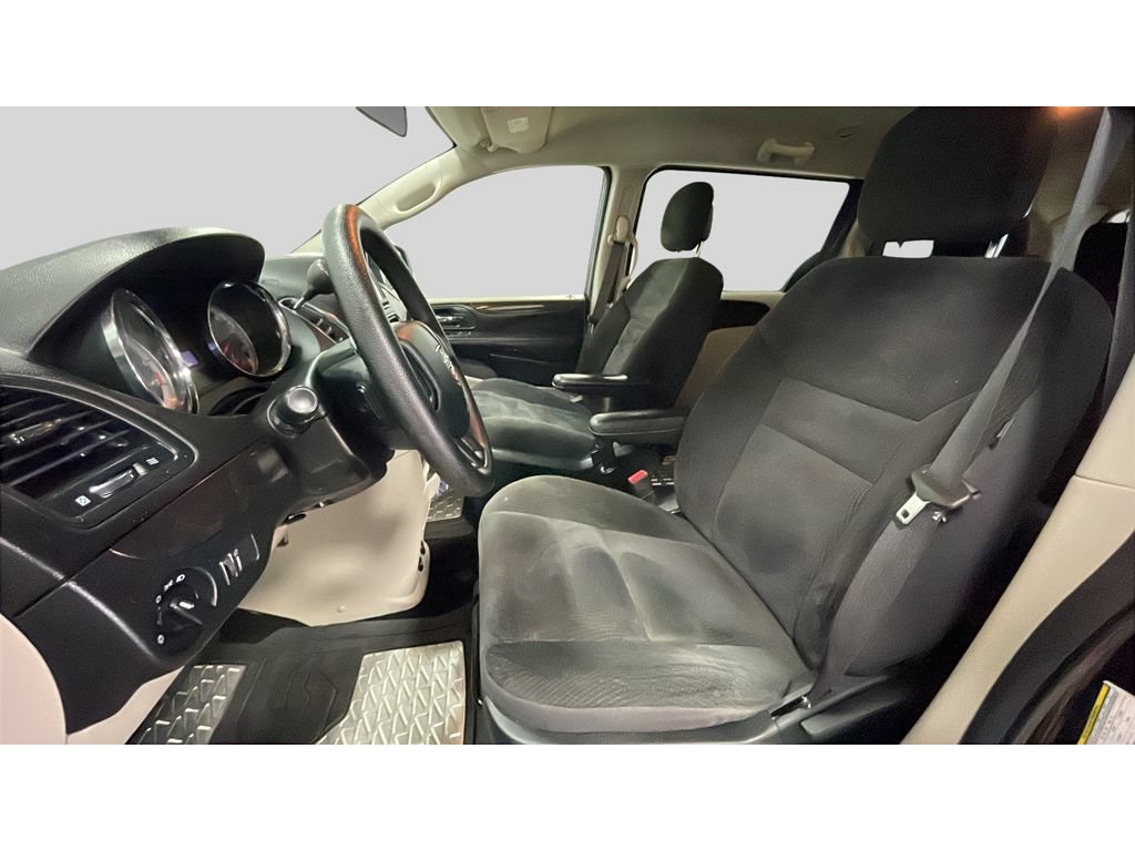 Used 2017 Dodge Grand Caravan SE w/ Power Window Group FWD image 12