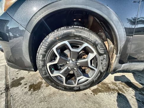 Used 2015 Subaru Crosstrek 2.0i Limited AWD/4WD image 10
