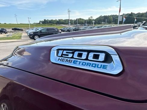 Used 2022 RAM 1500 Big Horn AWD/4WD image 10