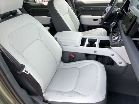 New 2025 Land Rover Defender 130 S image 10