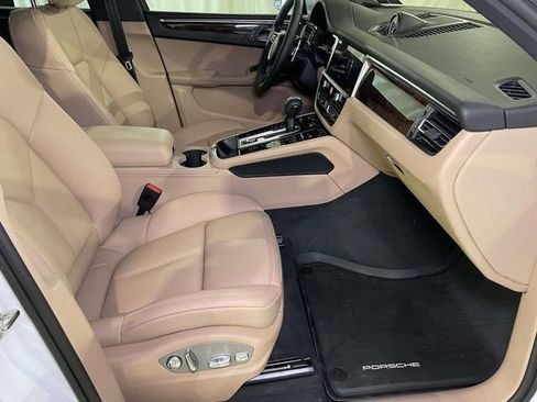 New 2026 Porsche Macan AWD/4WD image 23