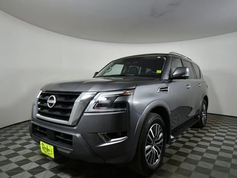 Used 2024 Nissan Armada SL w/ Captain's Chairs Package image 6