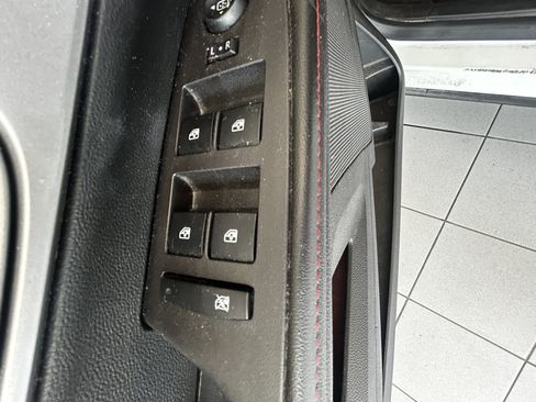 Used 2015 Chevrolet Equinox LT FWD image 14