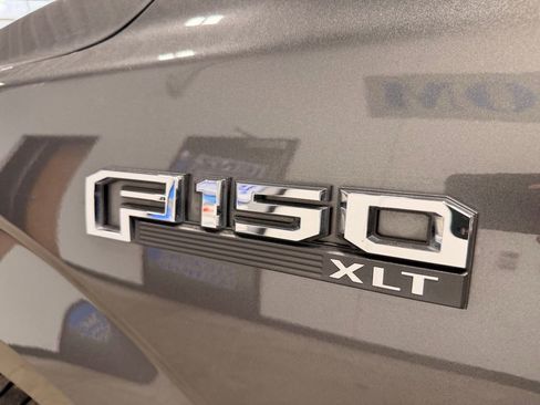 Used 2015 Ford F150 XLT w/ Equipment Group 302A Luxury image 14