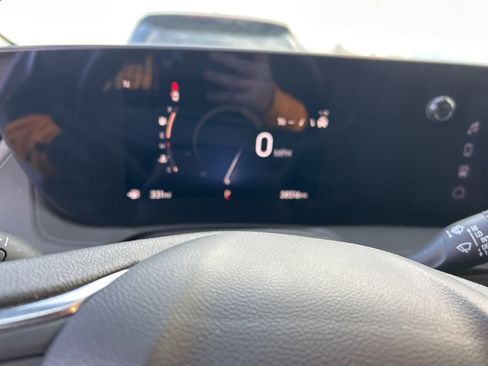 Used 2024 Buick Encore GX Sport Touring image 6