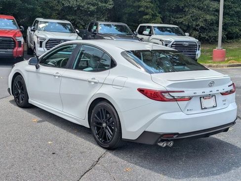 Used 2026 Toyota Camry SE FWD image 5