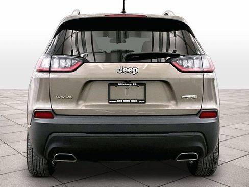 Used 2019 Jeep Cherokee Latitude w/ Cold Weather Group AWD/4WD image 4