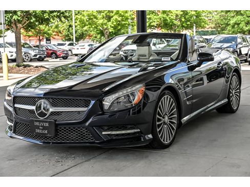 Used 2015 Mercedes-Benz SL 550 image 5