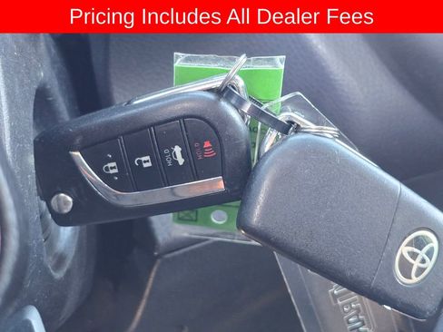 Used 2020 Toyota Camry SE FWD image 25