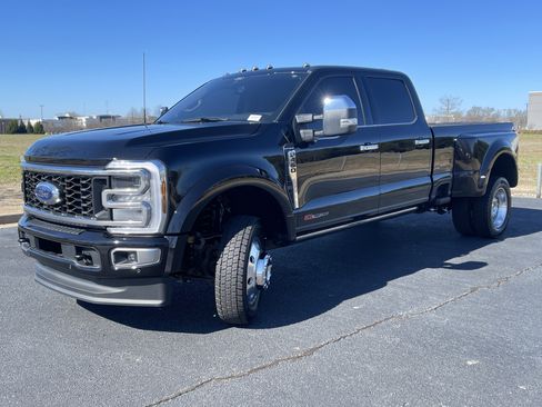 Used 2025 Ford F450 Platinum w/ Platinum Plus Package image 5