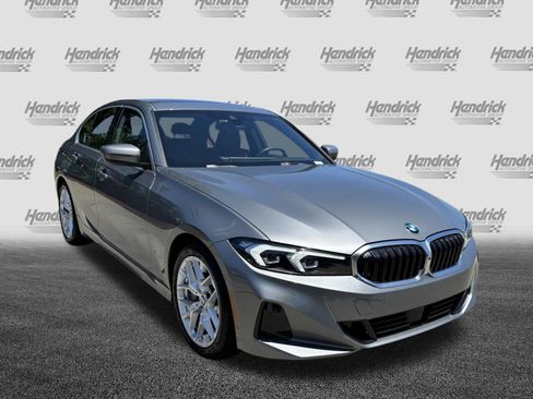 Used 2025 BMW 330i Sedan RWD image 2