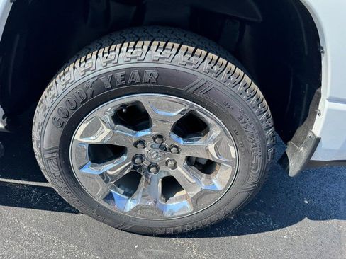 Used 2022 RAM 1500 Big Horn AWD/4WD image 6