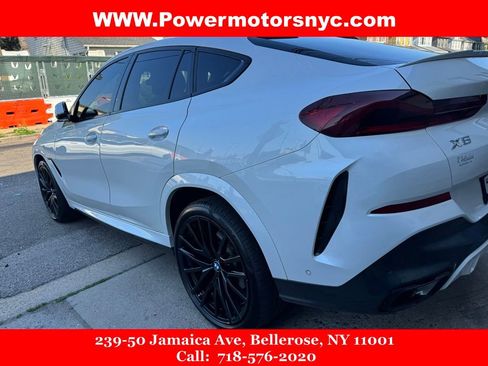 Used 2022 BMW X6 xDrive40i w/ Executive Package AWD/4WD image 3